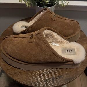 UGG Discoquette Slipper sz 10